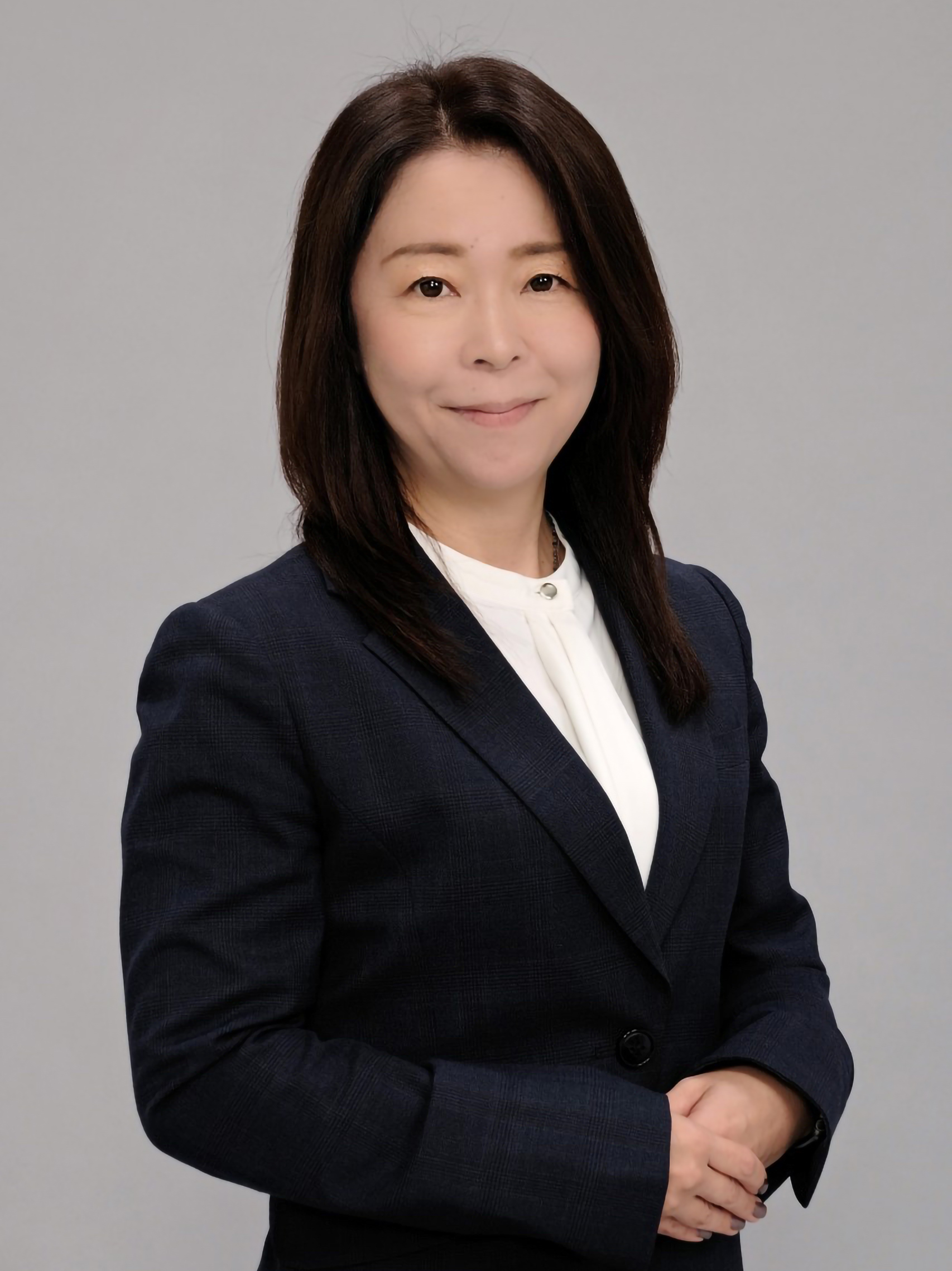 執行役員<br />
販売支援本部長 岩阪　聖子